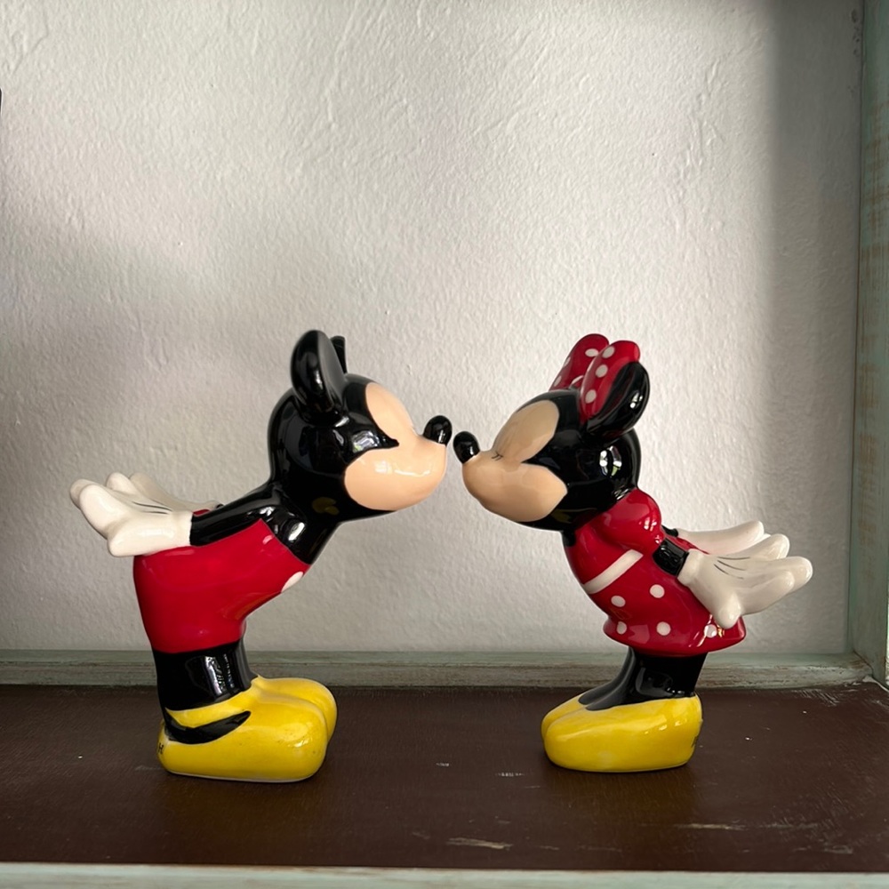Mickey and Minnie S & P shakers